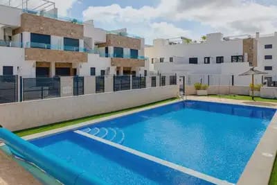 3 bedroom Townhouse for sale in Villamartin with pool - € 325,000 (Ref: 10064982)