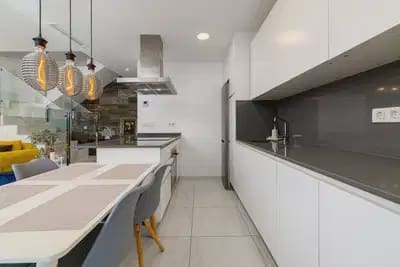 3 bedroom Townhouse for sale in Villamartin with pool - € 325,000 (Ref: 10064982)