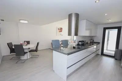 3 chambre Appartement à vendre à Villamartin, Orihuela avec piscine garage - 320 000 € (Ref: 10064986)