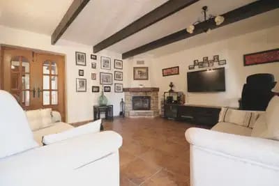 4 bedroom Villa for sale in Albatera with garage - € 320,000 (Ref: 10064994)