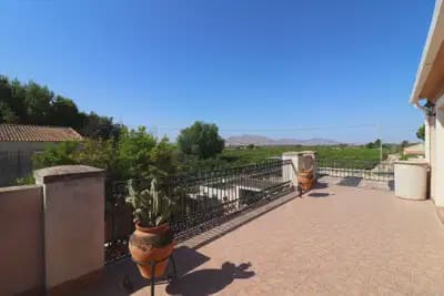 4 bedroom Villa for sale in Albatera with garage - € 320,000 (Ref: 10064994)