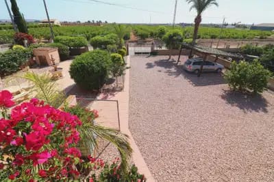 4 bedroom Villa for sale in Albatera with garage - € 320,000 (Ref: 10064994)