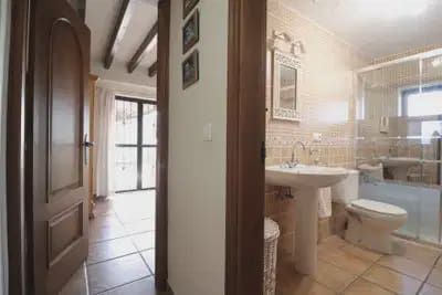 4 bedroom Villa for sale in Albatera with garage - € 320,000 (Ref: 10064994)