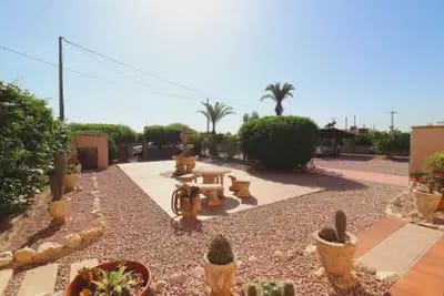 4 bedroom Villa for sale in Albatera with garage - € 320,000 (Ref: 10064994)