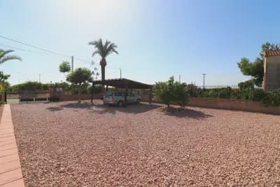 4 bedroom Villa for sale in Albatera with garage - € 320,000 (Ref: 10064994)