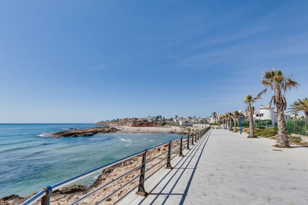 3 camera da letto Villa in vendita in Orihuela Costa con piscina - 325.000 € (Rif: 10065004)