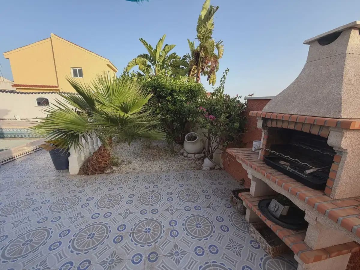 4 slaapkamer Villa te koop in Ciudad Quesada met garage - € 335.000 (Ref: 10072890)