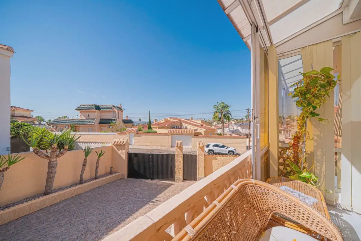 5 soveværelse Villa til salg i Ciudad Quesada med garage - € 359.000 (Ref: 10072891)