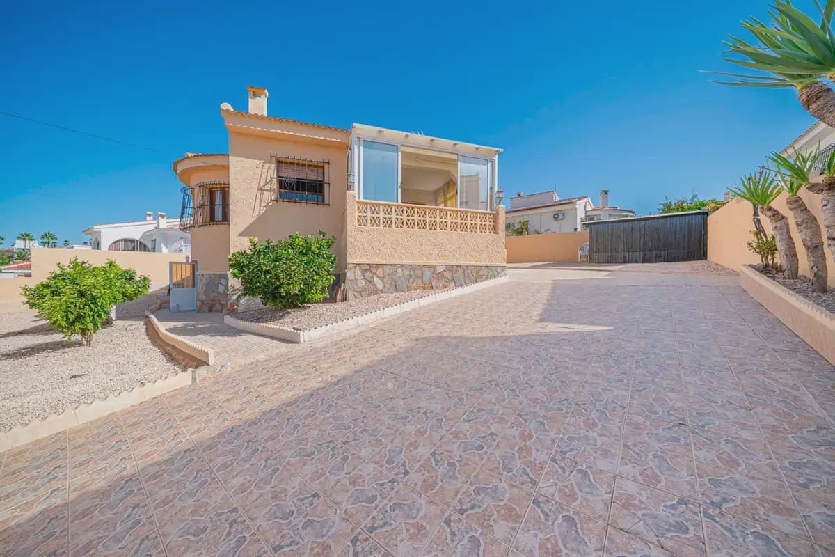 5 soveværelse Villa til salg i Ciudad Quesada med garage - € 359.000 (Ref: 10072891)