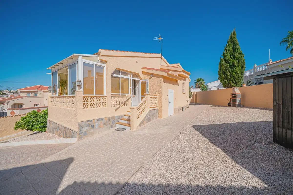 5 soveværelse Villa til salg i Ciudad Quesada med garage - € 359.000 (Ref: 10072891)