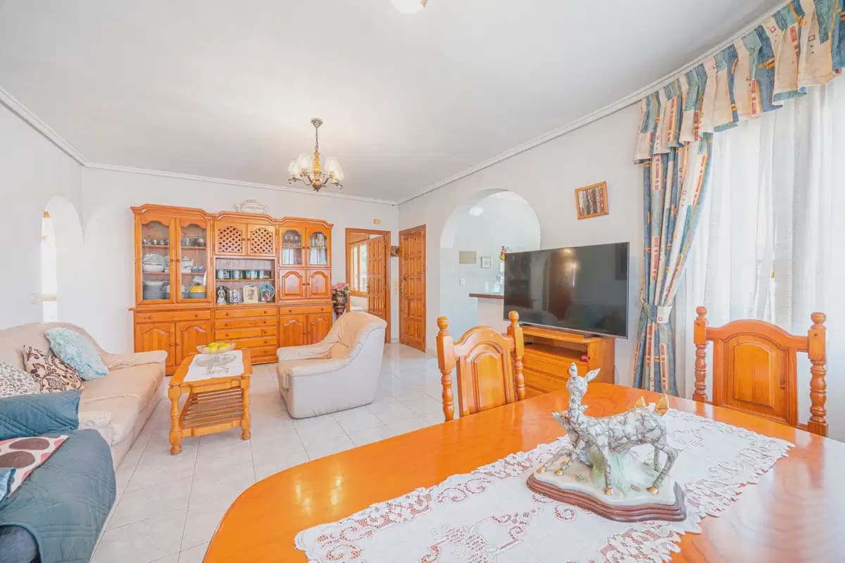 5 soveværelse Villa til salg i Ciudad Quesada med garage - € 359.000 (Ref: 10072891)
