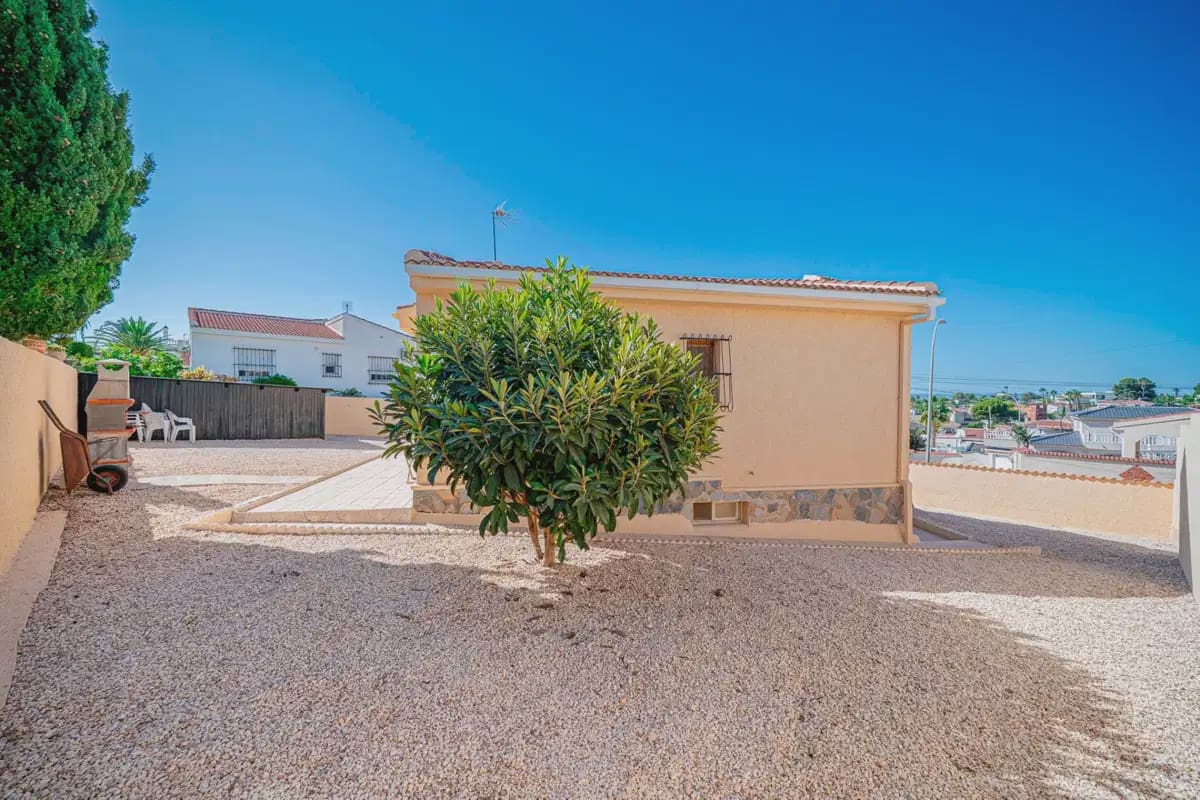 5 soveværelse Villa til salg i Ciudad Quesada med garage - € 359.000 (Ref: 10072891)