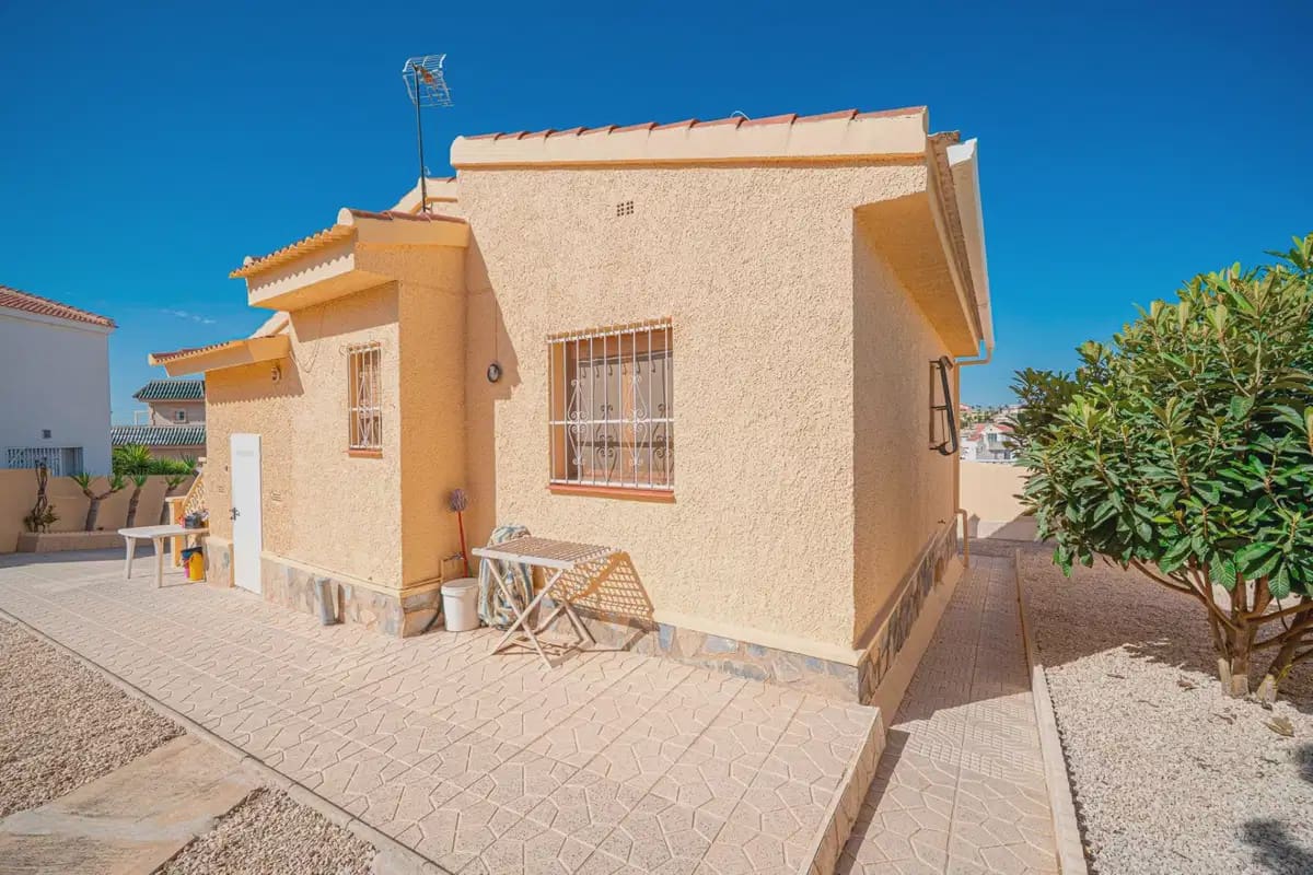 5 soveværelse Villa til salg i Ciudad Quesada med garage - € 359.000 (Ref: 10072891)
