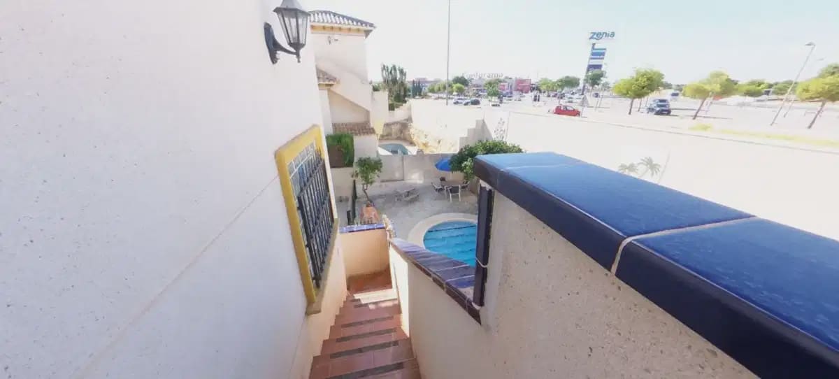 5 quarto Moradia para venda em La Zenia com piscina - 359 995 € (Ref: 10072893)