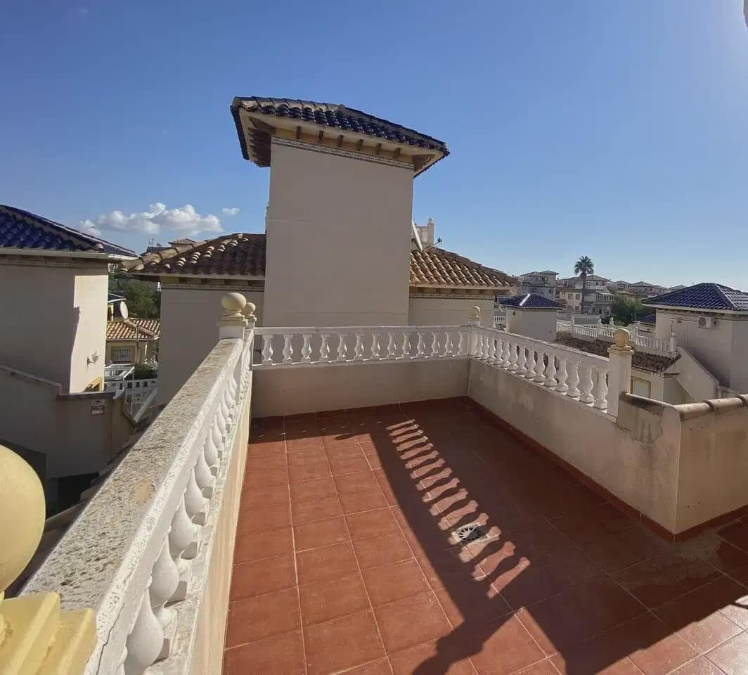 5 quarto Moradia para venda em La Zenia com piscina - 359 995 € (Ref: 10072893)