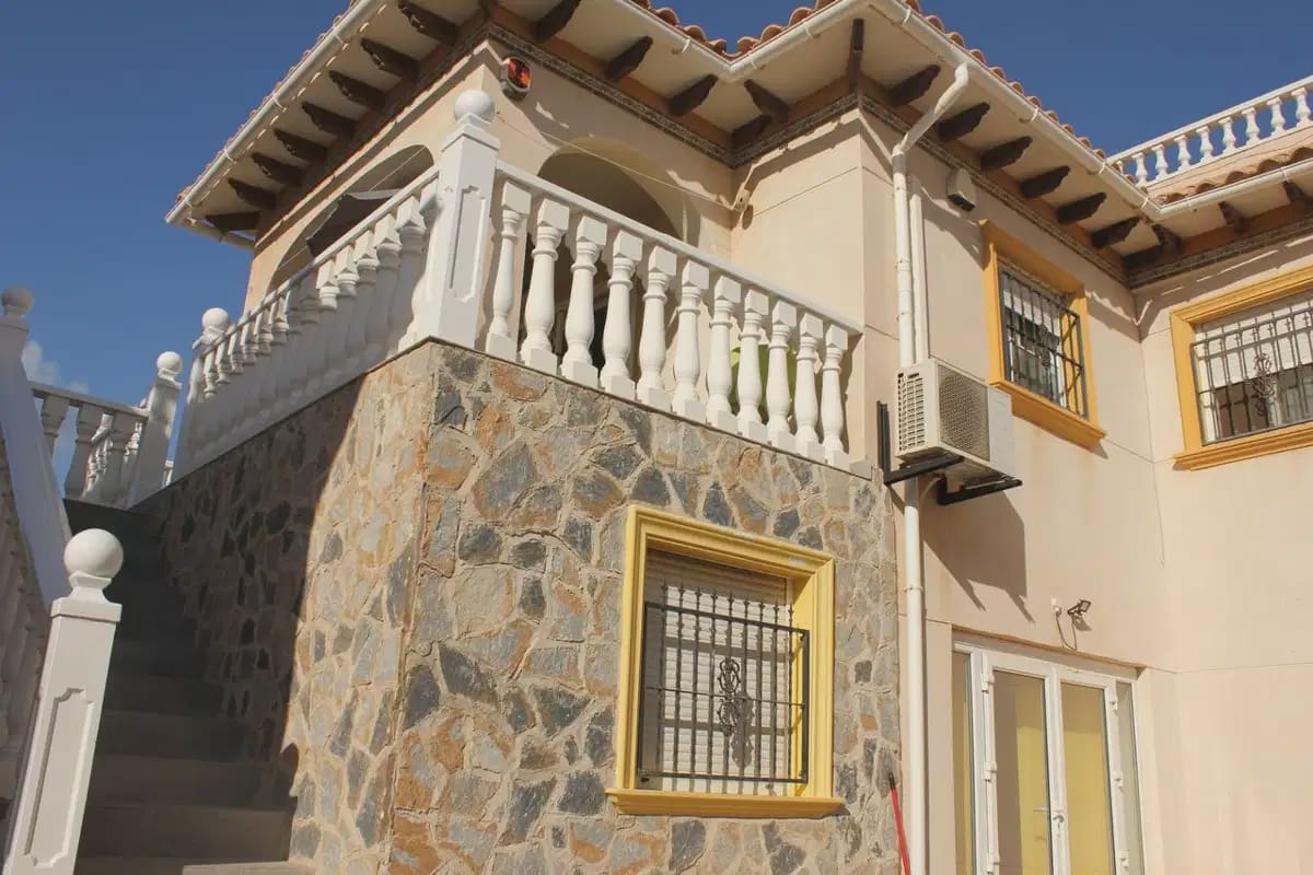 5 quarto Moradia para venda em La Zenia com piscina - 359 995 € (Ref: 10072893)