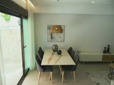 Omakotitalo myytävänä paikassa Pilar de la Horadada mukana uima-altaan - 354 900 € (Ref: 10072901)