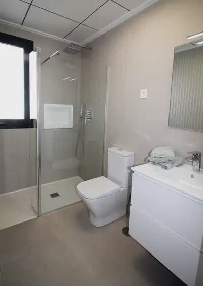 Omakotitalo myytävänä paikassa Pilar de la Horadada mukana uima-altaan - 354 900 € (Ref: 10072901)