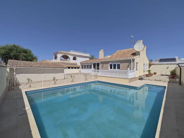 2 makuuhuone Huvila myytävänä paikassa Orihuela Costa, Orihuela - 375 000 € (Ref: 10072902)
