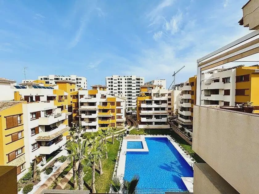 2 quarto Penthouse para venda em Orihuela Costa com piscina garagem - 335 000 € (Ref: 10072905)