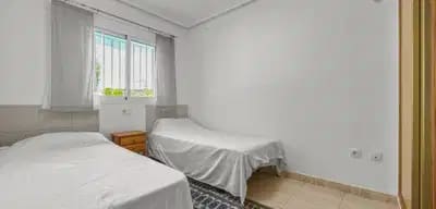 3 sovrum Lägenhet till salu i Playa Flamenca med pool - 339 000 € (Ref: 10072925)