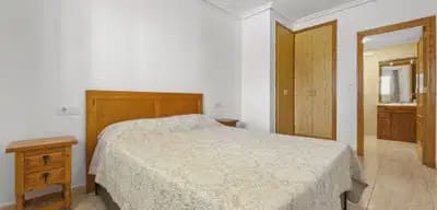 3 sovrum Lägenhet till salu i Playa Flamenca med pool - 339 000 € (Ref: 10072925)