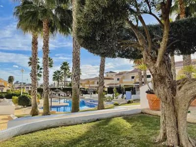 Casa de 3 habitaciones en Ciudad Quesada, Rojales en venta con piscina garaje - 340.000 € (Ref: 10072928)