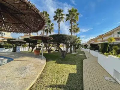 Casa de 3 habitaciones en Ciudad Quesada en venta con piscina garaje - 340.000 € (Ref: 10072928)