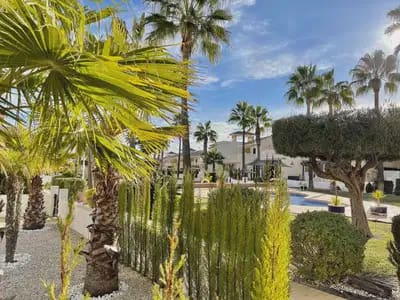 Casa de 3 habitaciones en Ciudad Quesada en venta con piscina garaje - 340.000 € (Ref: 10072928)