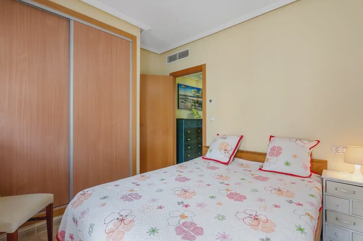 3 quarto Casa em Banda para venda em Villamartin com piscina - 345 000 € (Ref: 10072930)
