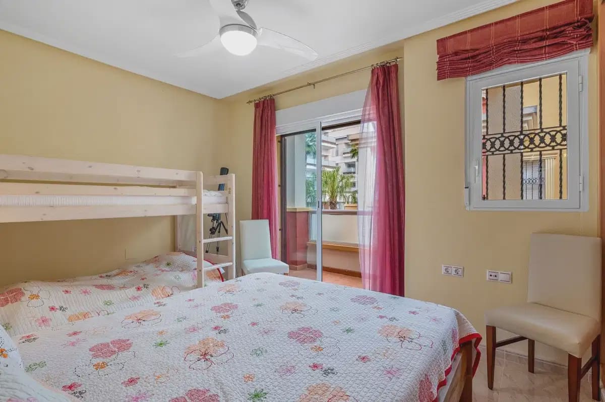 3 quarto Casa em Banda para venda em Villamartin com piscina - 345 000 € (Ref: 10072930)