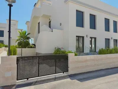 2 soverom Leilighet til salgs i Ciudad Quesada med svømmebasseng garasje - € 359 000 (Ref: 10072932)