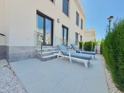 2 soverom Leilighet til salgs i Ciudad Quesada med svømmebasseng garasje - € 359 000 (Ref: 10072932)