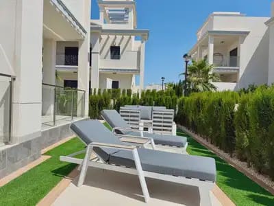 2 soverom Leilighet til salgs i Ciudad Quesada med svømmebasseng garasje - € 359 000 (Ref: 10072932)