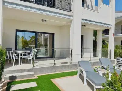 2 soverom Leilighet til salgs i Ciudad Quesada med svømmebasseng garasje - € 359 000 (Ref: 10072932)