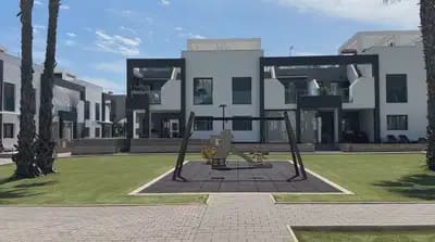 2 slaapkamer Huis te koop in La Zenia met zwembad - € 339.000 (Ref: 10072938)