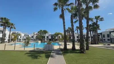 2 slaapkamer Huis te koop in La Zenia met zwembad - € 339.000 (Ref: 10072938)