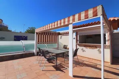 Chalet de 3 habitaciones en Benimar en venta con garaje - 349.950 € (Ref: 10072940)