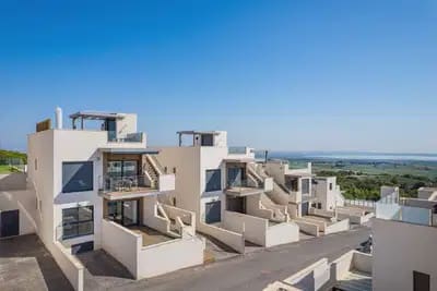 2 soveværelse Byhus til salg i San Miguel de Salinas med swimmingpool - € 339.000 (Ref: 10072943)