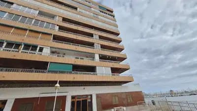 3 quarto Apartamento de Praia para venda em Torrevieja com piscina garagem - 250 000 € (Ref: 10072949)
