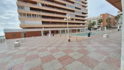 3 quarto Apartamento de Praia para venda em Torrevieja com piscina garagem - 250 000 € (Ref: 10072949)