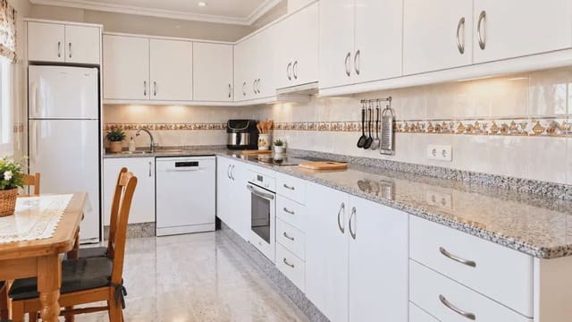 3 quarto Casa em Banda para venda em Benferri - 375 000 € (Ref: 10080390)