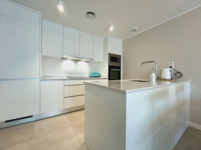 Apartamento de 2 habitaciones en Campoamor, Orihuela en venta con piscina - 379.000 € (Ref: 10080392)