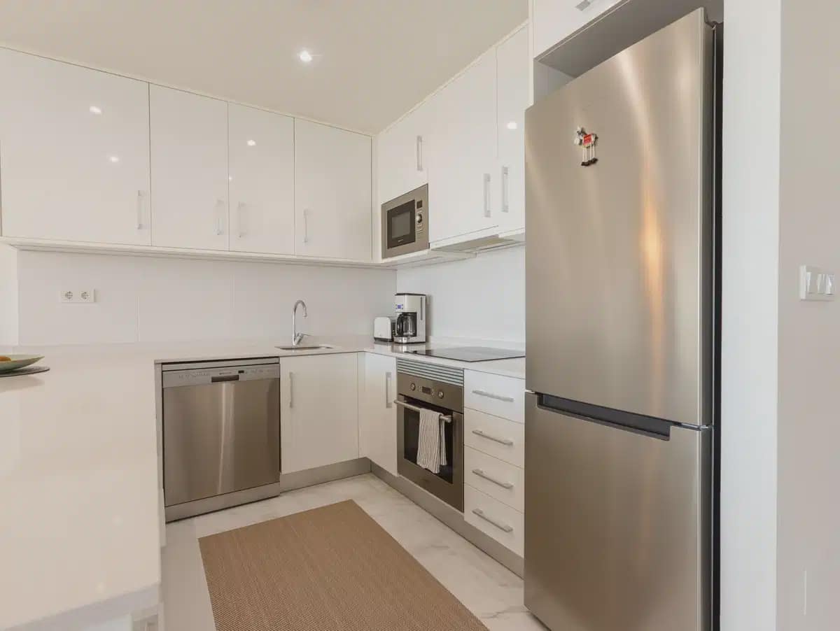 2 makuuhuone Kattohuoneisto myytävänä paikassa Villamartin mukana uima-altaan 
autotalli - 375 000 € (Ref: 10080394)