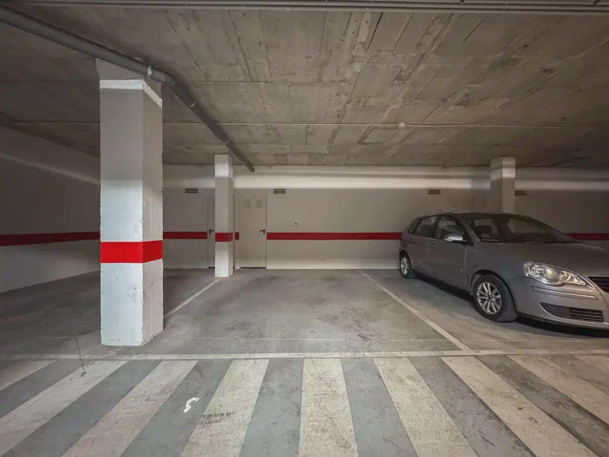 2 makuuhuone Kattohuoneisto myytävänä paikassa Villamartin mukana uima-altaan 
autotalli - 375 000 € (Ref: 10080394)