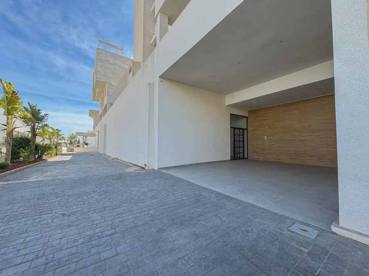 2 makuuhuone Kattohuoneisto myytävänä paikassa Villamartin mukana uima-altaan 
autotalli - 375 000 € (Ref: 10080394)