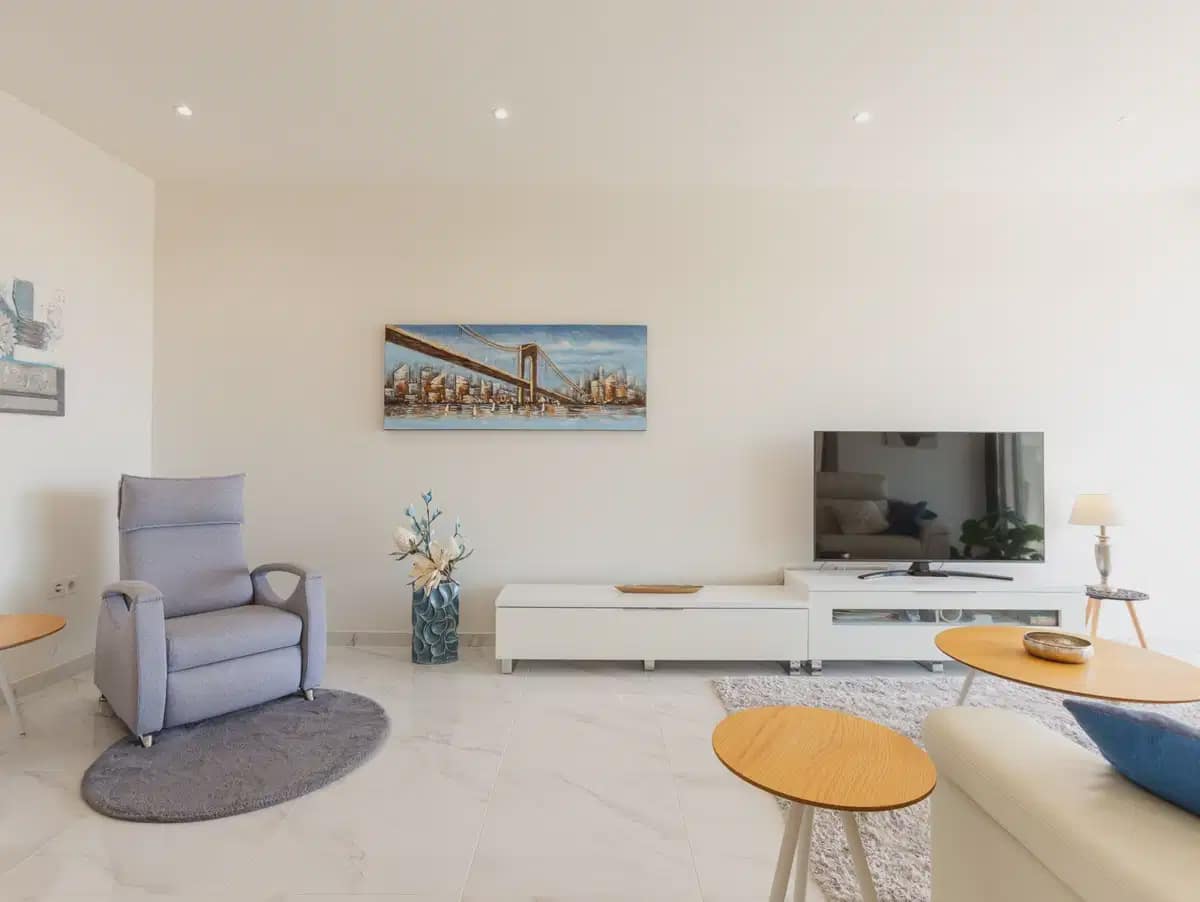 2 makuuhuone Kattohuoneisto myytävänä paikassa Villamartin mukana uima-altaan 
autotalli - 375 000 € (Ref: 10080394)