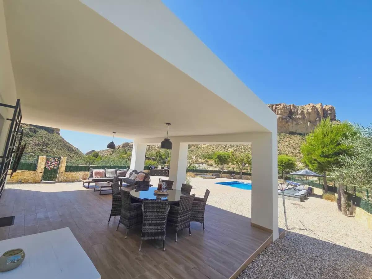 3 Zimmer Villa zu verkaufen in Crevillente / Crevillent mit Pool Garage - 395.000 € (Ref: 10080395)