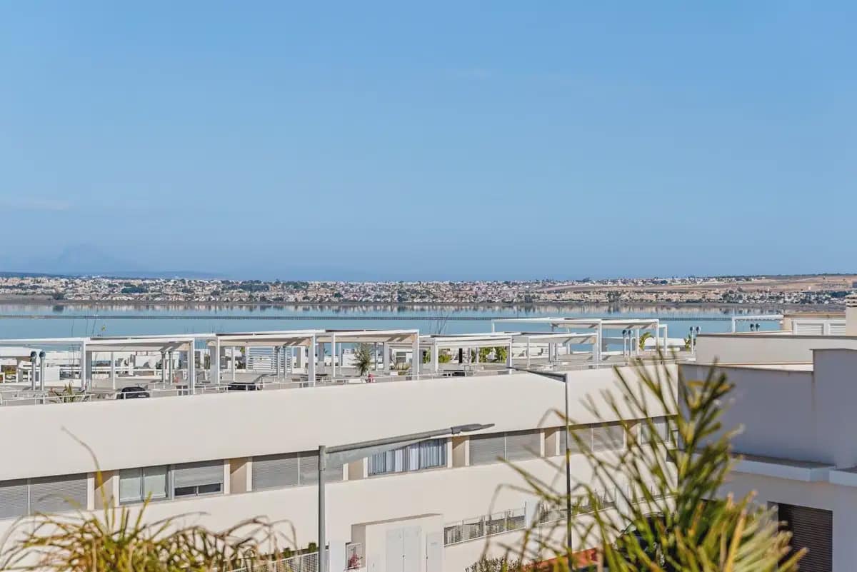 2 slaapkamer Penthouse te koop in Los Balcones met zwembad - € 369.000 (Ref: 10080396)
