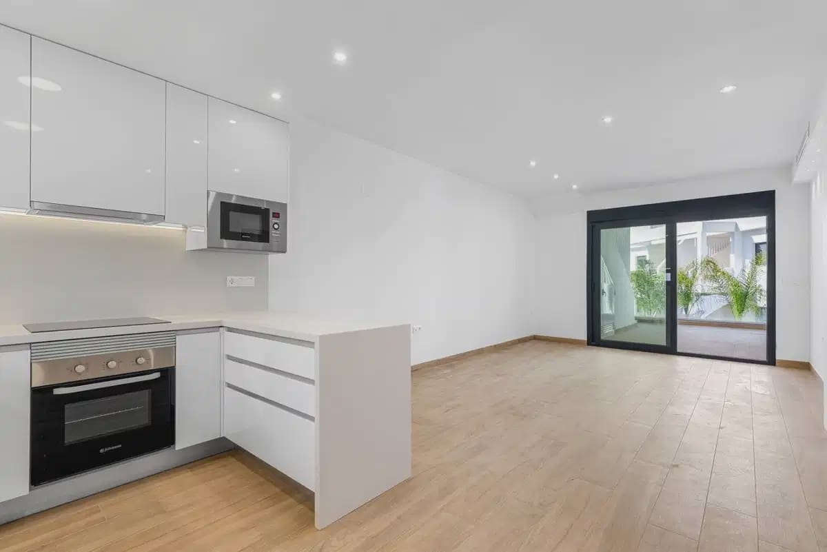 2 slaapkamer Penthouse te koop in Los Balcones met zwembad - € 369.000 (Ref: 10080396)